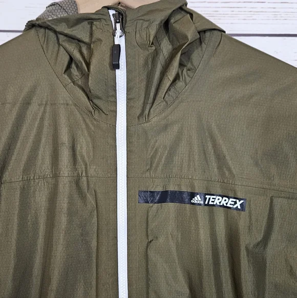 AdidasTerrex Climaproof Fastpack 2.5L Olive Rain Jacket